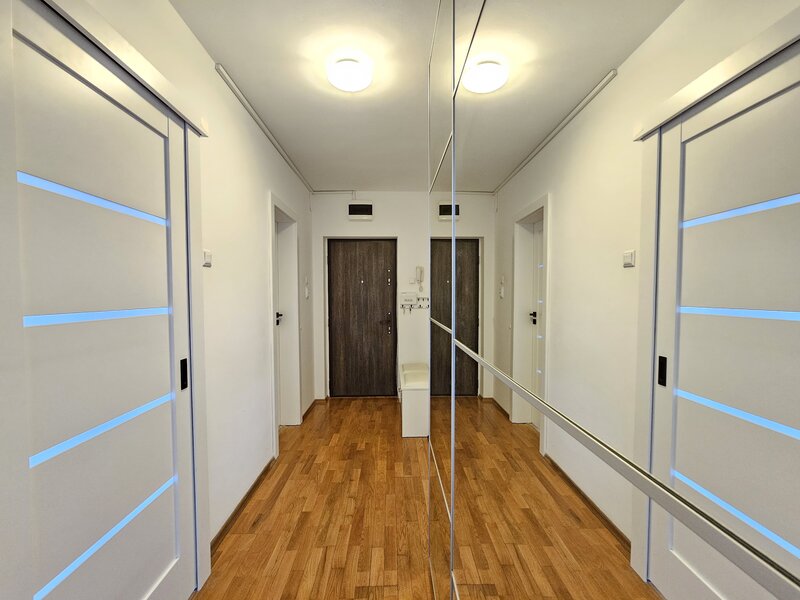 Unirii, apartament 3 camere 83 mp central, Institutul Bancar